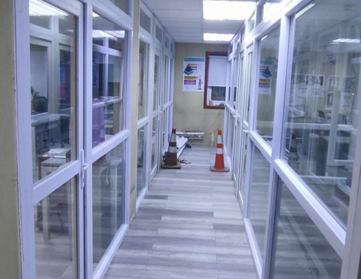 Remodelación Oficinas – Baños Gerencia Mina – El Com, Minera Los Pelambres.
