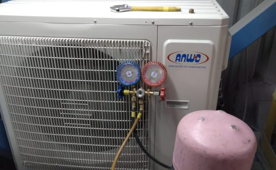 Mantenimiento Equipos Aire Acondicionados.