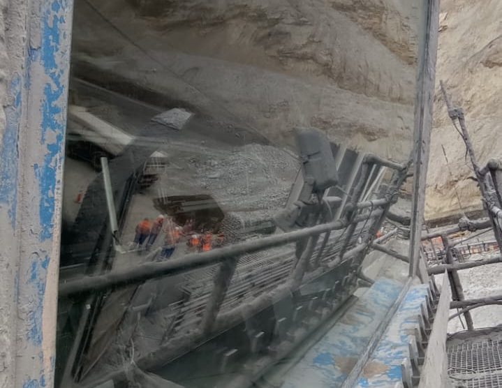 Mantenimiento Nanotecnología Vidrios Salas Operadores CH1&2.